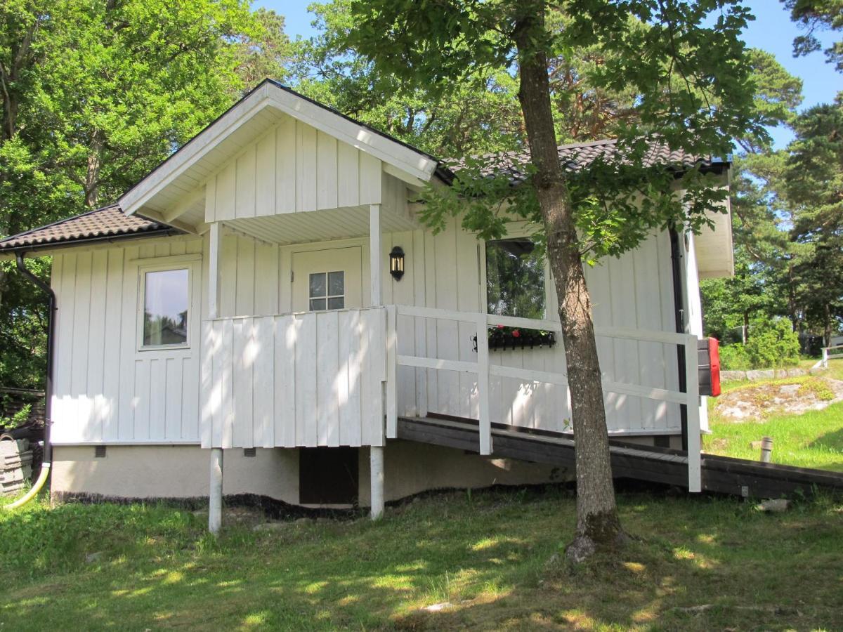 Stenungsoegarden Hostel Stenungsund Exterior photo