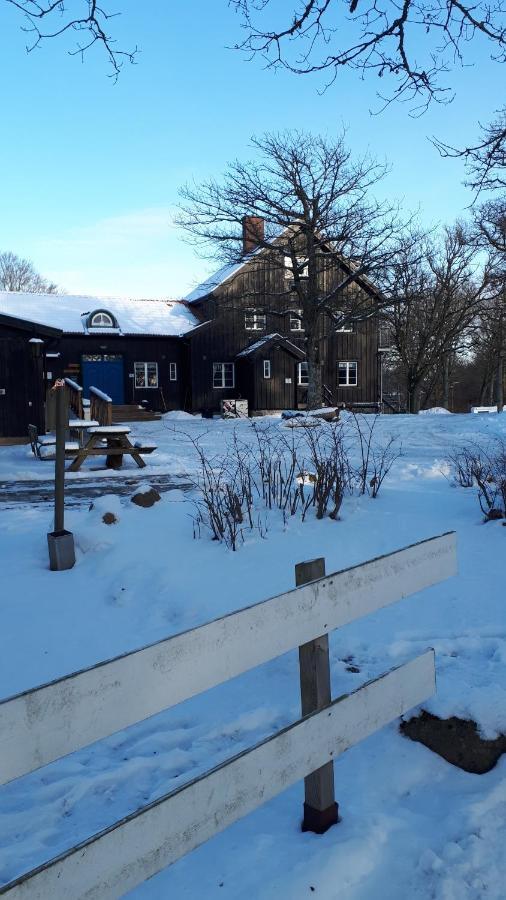 Stenungsoegarden Hostel Stenungsund Exterior photo